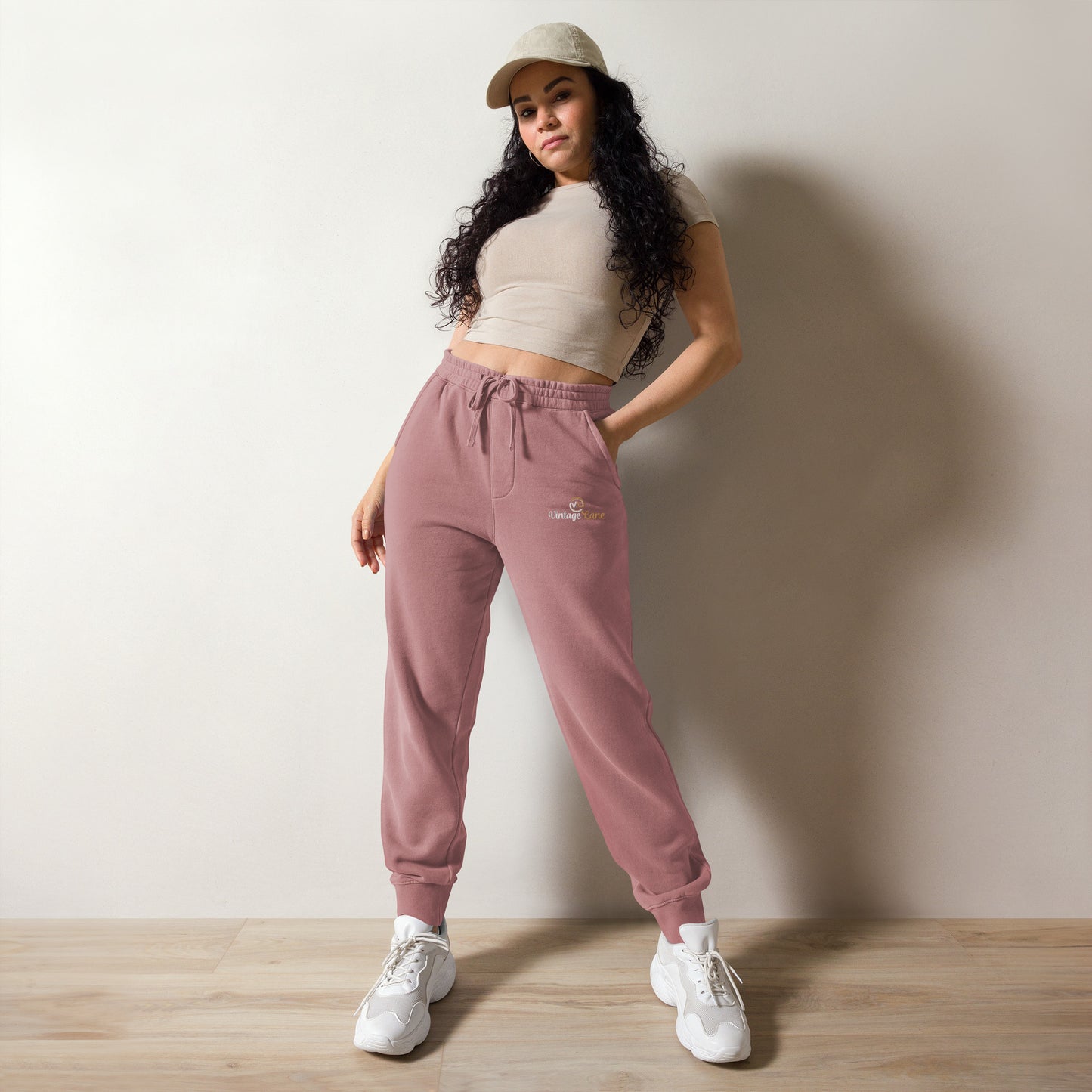 Women’s pigment-dyed Vintage Lane sweatpants